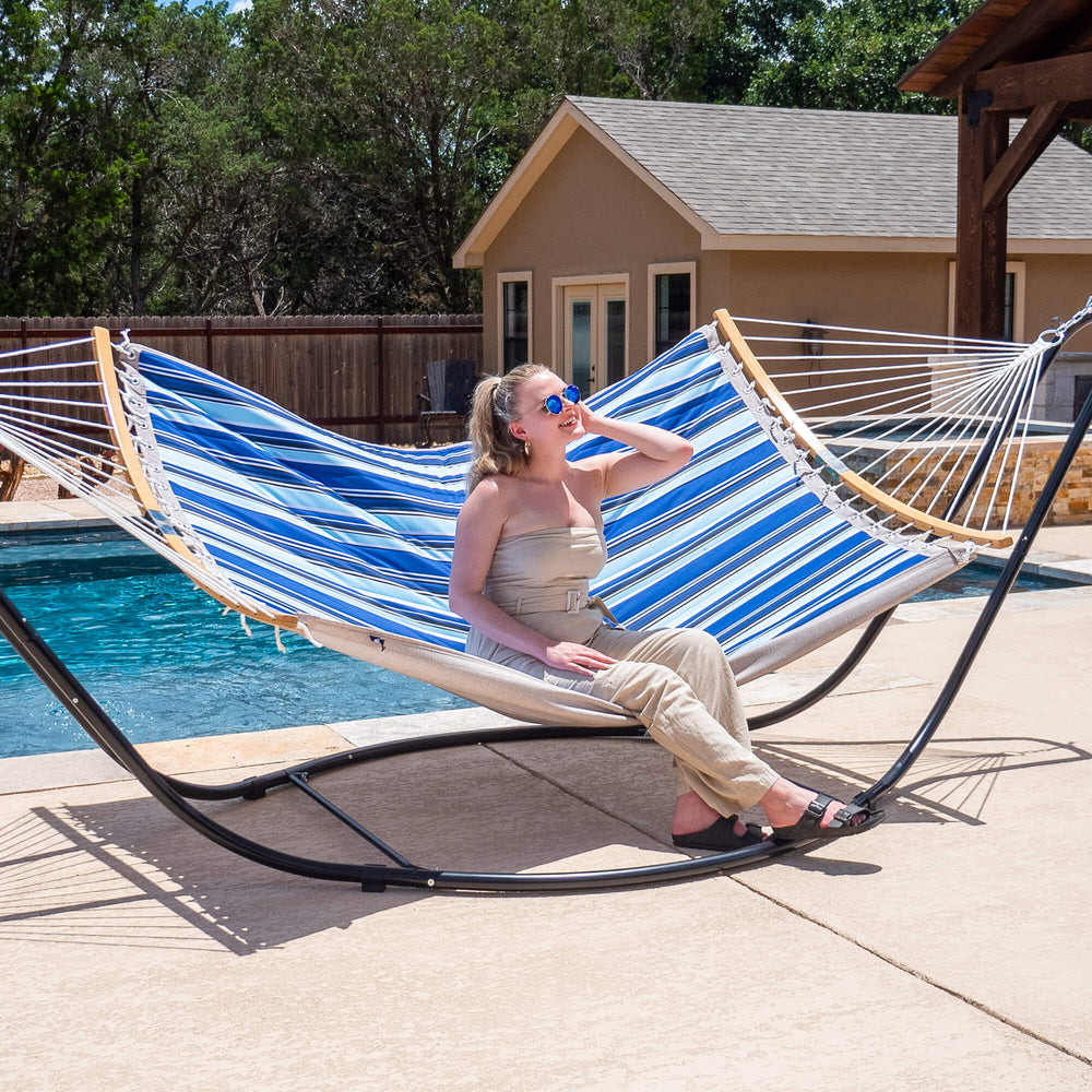 Outdoor-Heavy-Duty-Hammock-with-Stand#color_blue-stripes