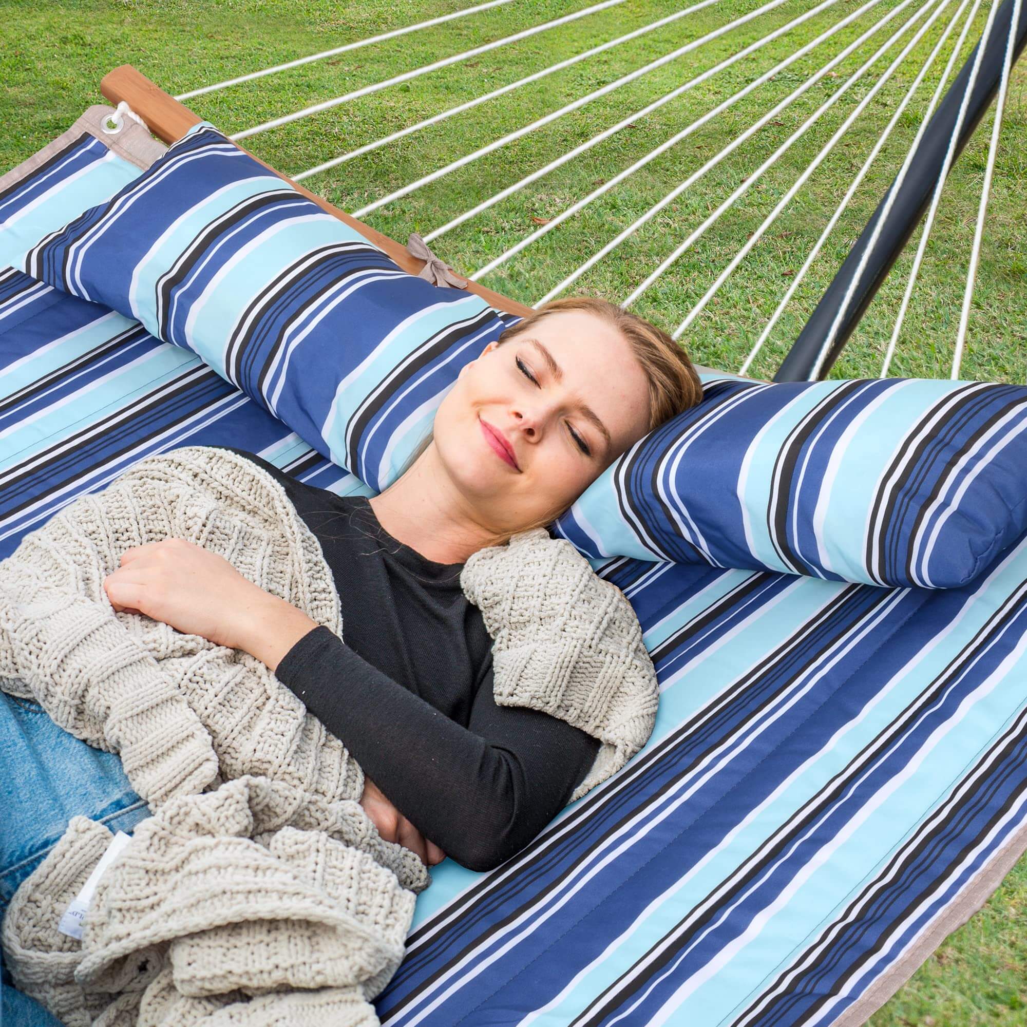 Outdoor-Heavy-Duty-Hammock-with-Stand#color_blue-stripes