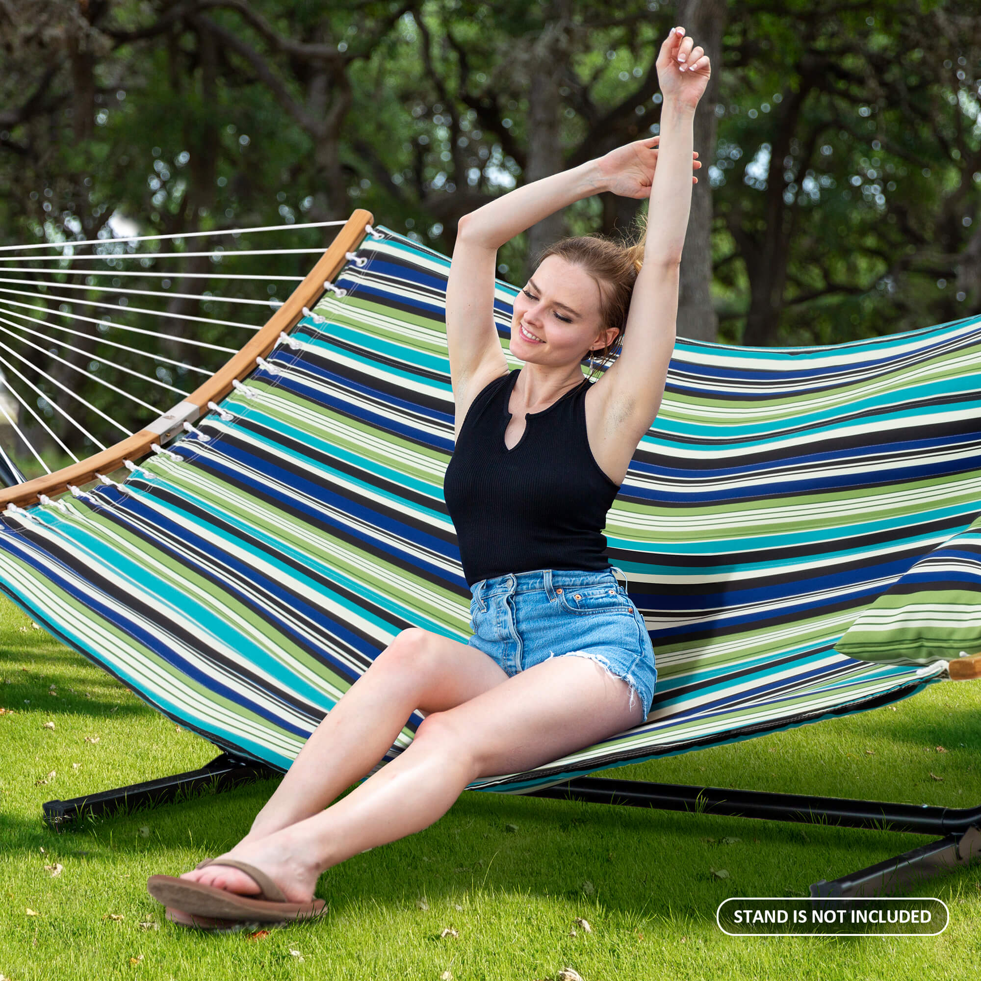 SUNCREAT-Double-Hammock-with-Curved-Bar-Navy-Blue#color_green-blue