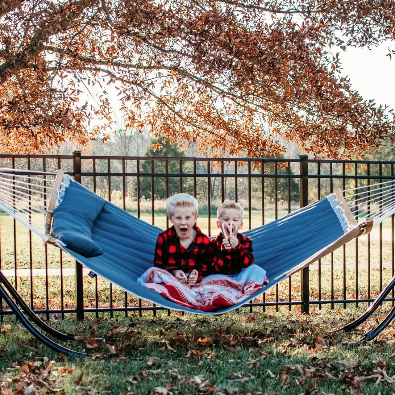 Outdoor-Heavy-Duty-Hammock-with-Stand#color_navy