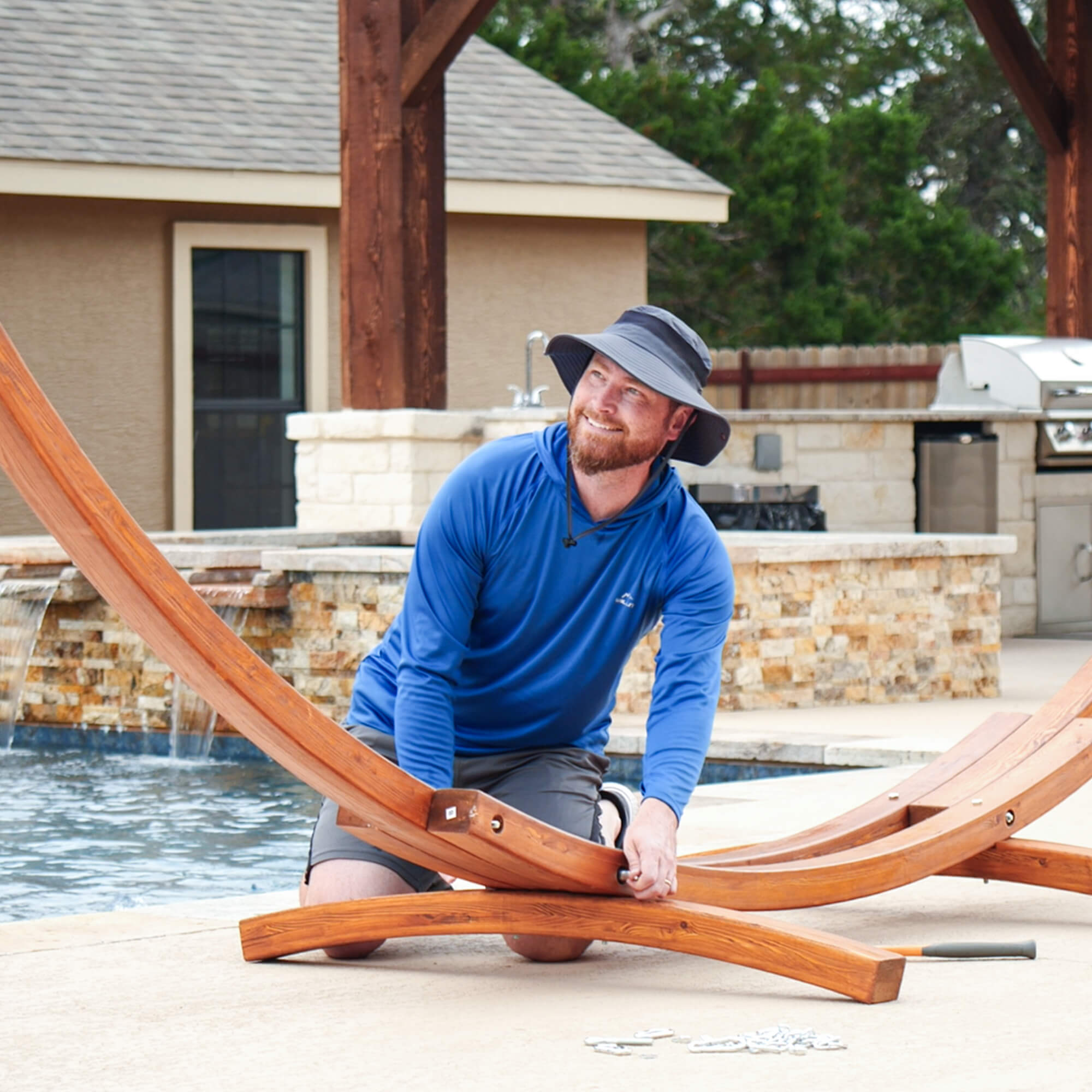 SUNCREAT-outdoor-double-quilted-hammock-with-stand#color_blue-stripes