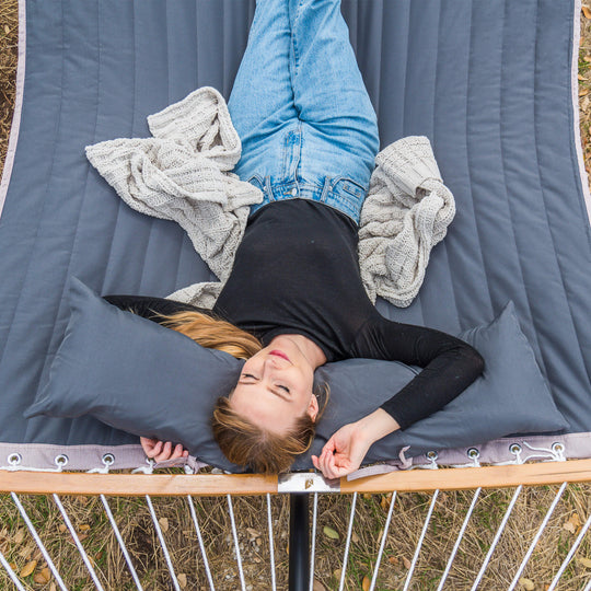 SUNCREAT-Double-Quilted-Hammock-with-Stand-Dark-Gray#color_dark-gray